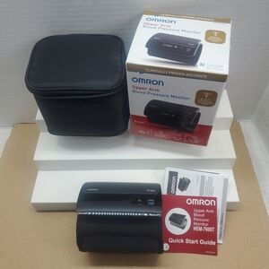 OMRON Evolv HEM-7600T Upper Arm Blood Pressure Monitor Case Bluetooth. Preowned